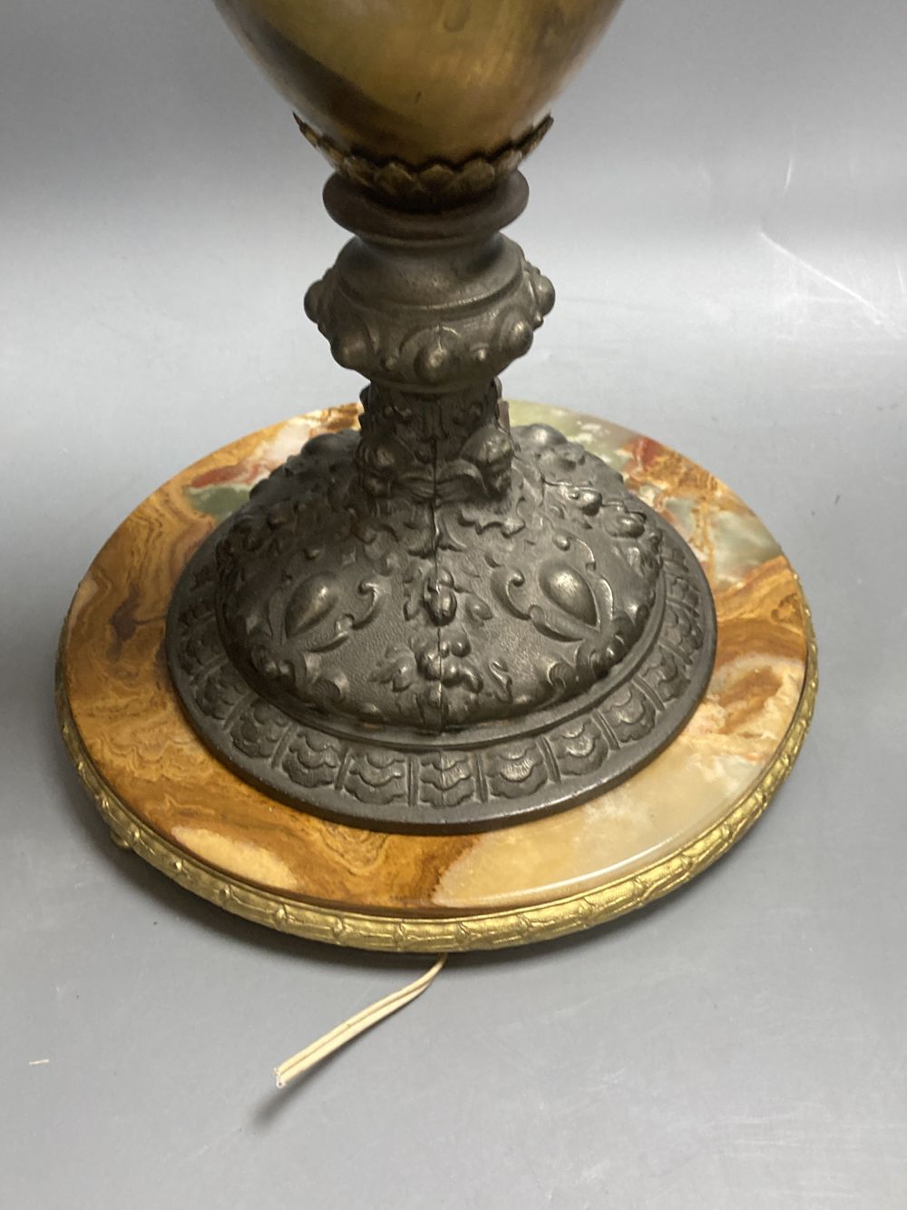 A table lamp in the form of a Renaissance style brass and spelter ewer, 72cm excl. light fitting